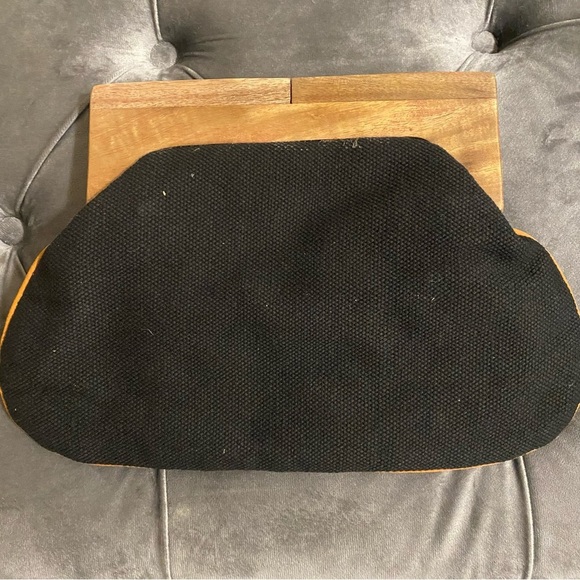 NWT Paisley Beaded Embroidered Wooden Frame Clutch - Picture 10 of 10